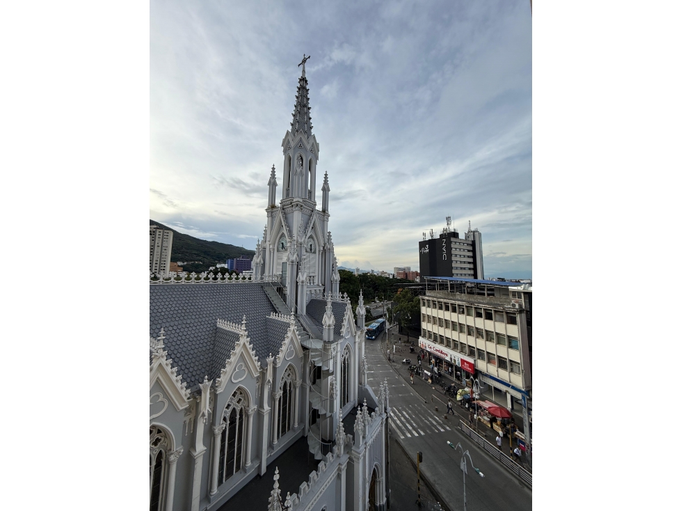 VENTA DE APARTAMENTO CENTRO DE CALI AL ALDO DE LA ERMITA AC