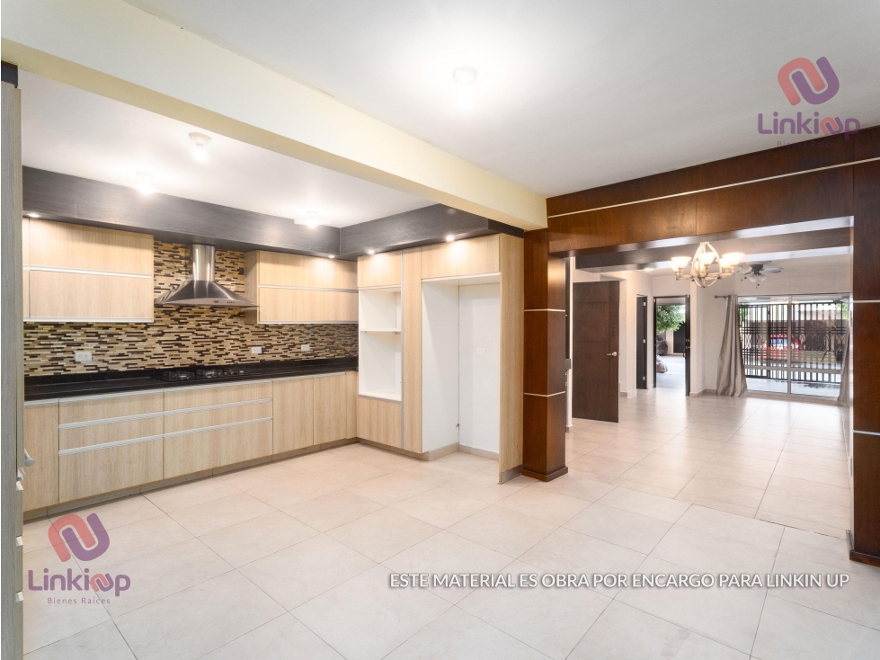Casa en Venta Fraccionamiento Dream Lagoons 3 pisos Apodaca NL - 4