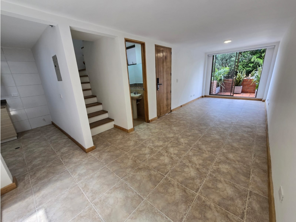 Casa en venta de 110 m² Dos niveles- Sector Belén Club el Rodeo