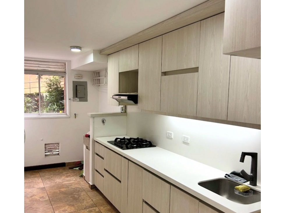 VENTA HERMOSO APARTAMENTO SECTOR PRIVILEGIADO- ENVIGADO/ FRONTERA