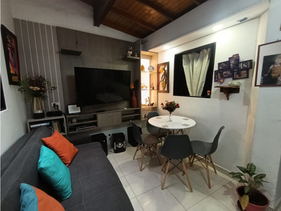 VENTA CASA CON AMPLIOS ESPACIOS Y SOTANO -EL SALVADOR — foto 4