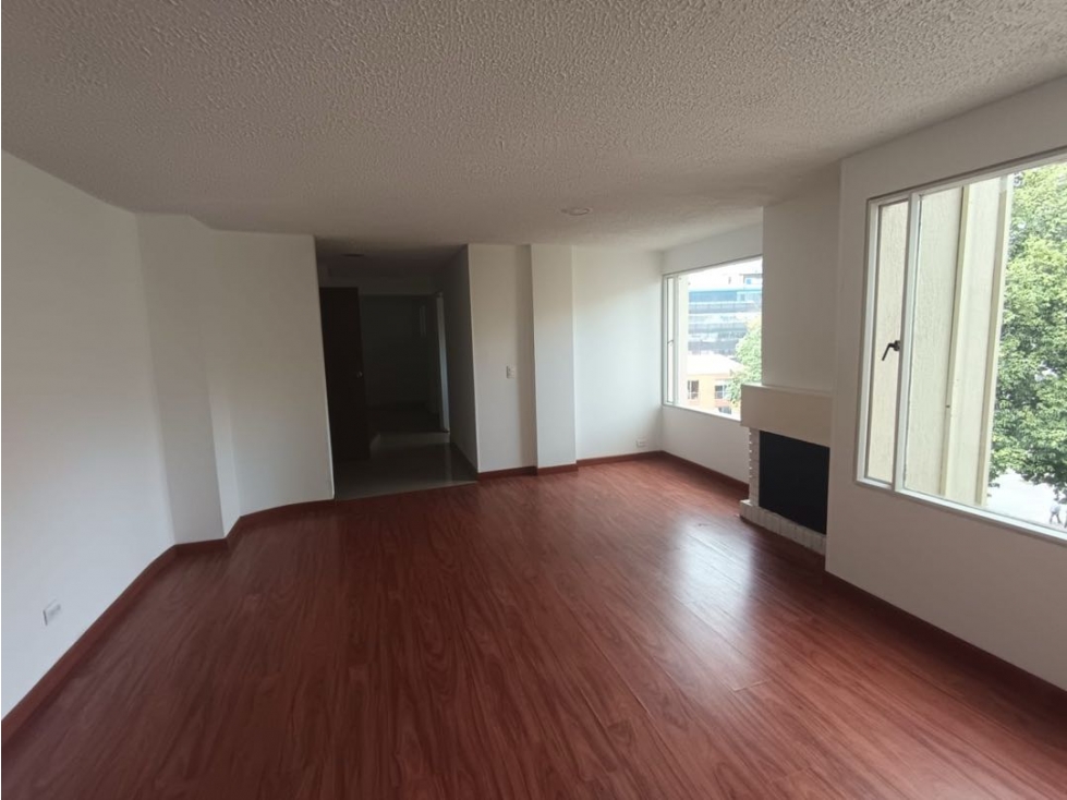 EXCELENTE APARTAMENTO DUPLEX EN VENTA LA CASTELLANA BOGOTA — foto 3