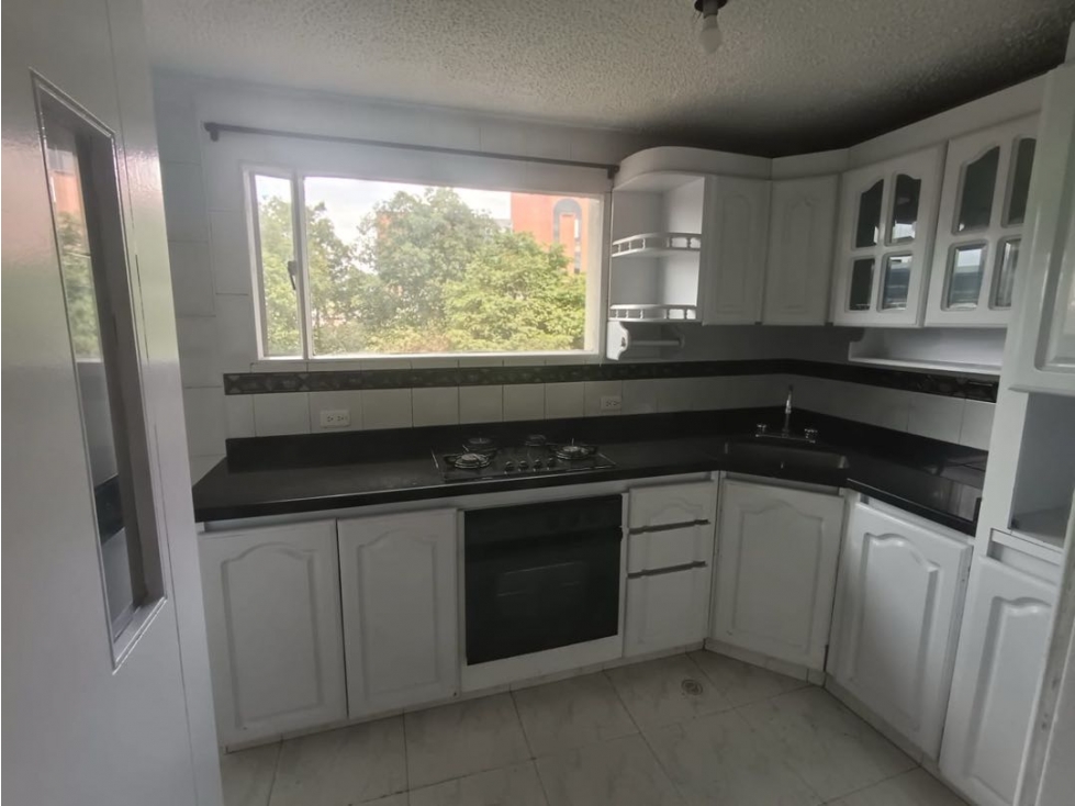 EXCELENTE APARTAMENTO DUPLEX EN VENTA LA CASTELLANA BOGOTA — foto 5