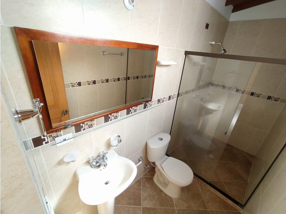 AMPLIO APARTAMENTO PISO 4 CON BALCÓN- BELEN SAN BERNARDO — foto 5