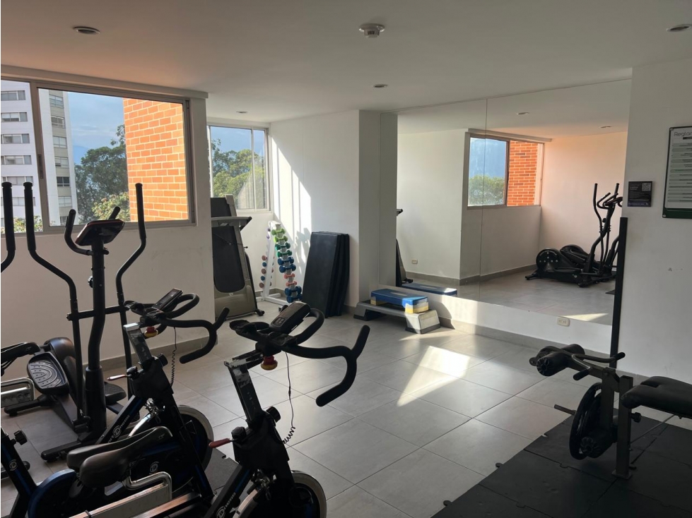 VENTA ENCANTADOR APARTAMENTO ENVIGADO- LOMA EL ESMERALDAL — foto 2