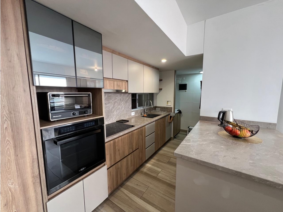VENTA MODERNO APARTAMENTO CON VISTA LINDA-CALASANZ — foto 6