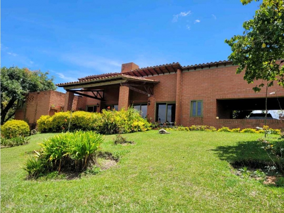 Finca Marinilla /4200 m2 lote/Casa 300 m2 -Apto 60 m2 $1.600.000.000 — foto 5