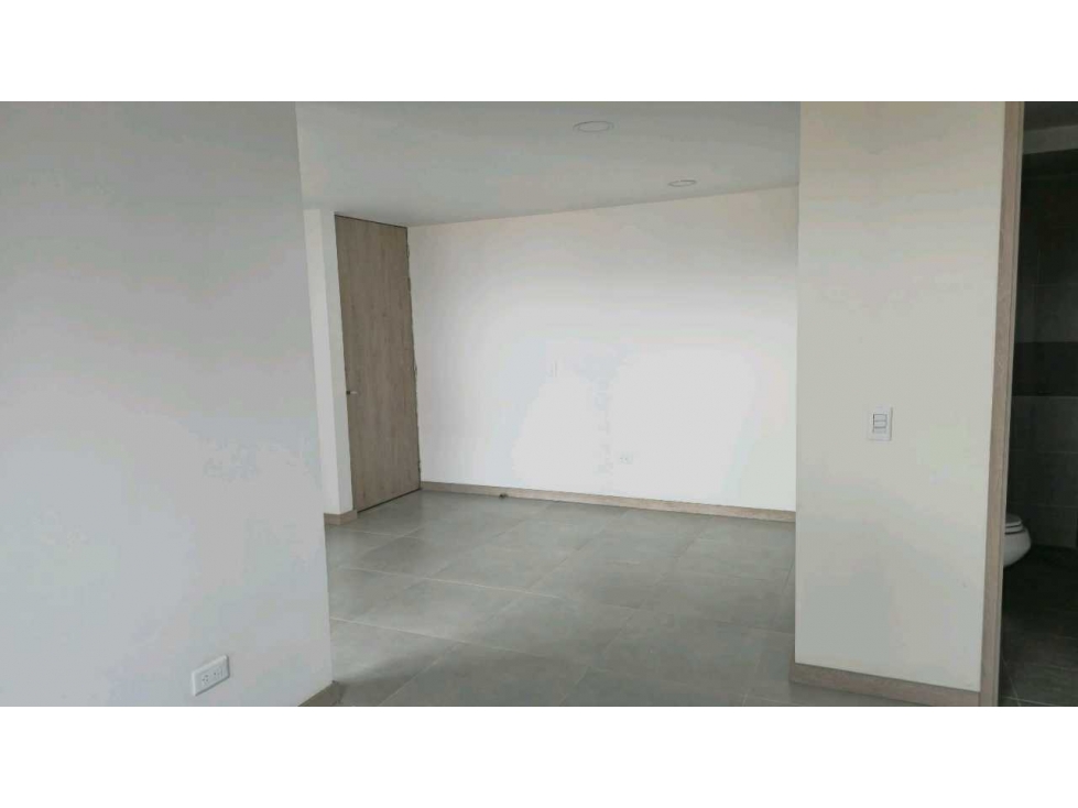 Apto Rionegro - 58 mts + parqueadero-Unidad completa $360.000.000 — foto 3