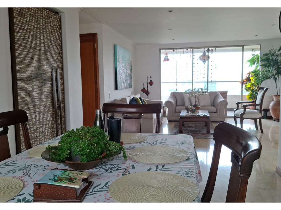 Vendo apartamento en el Poblado, sector Balsos, cerca del Santa Fe — foto 3