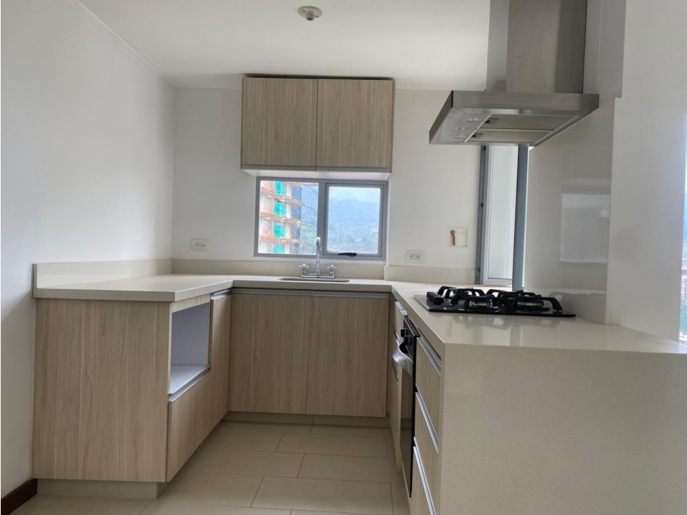 Apartamento en venta en Loma de Las Brujas Envigado — foto 2