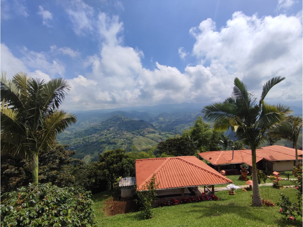 Ecohotel apuerta cerrada para la venta en la bella Pereira!!