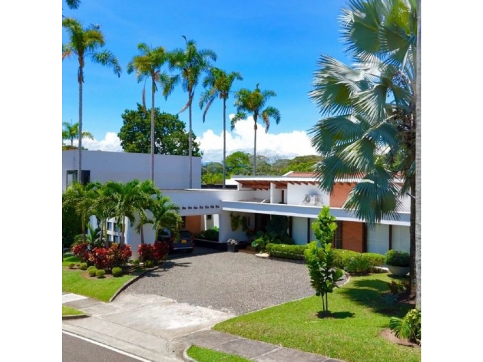 Casa campestre en condominio para la venta en Cerritos, Pereira!!!
