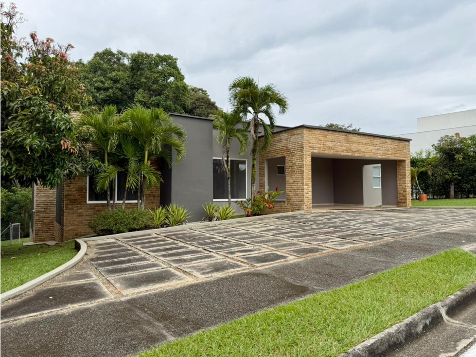 Casa campestre en condominio para la venta en Cerritos, Pereira!!!