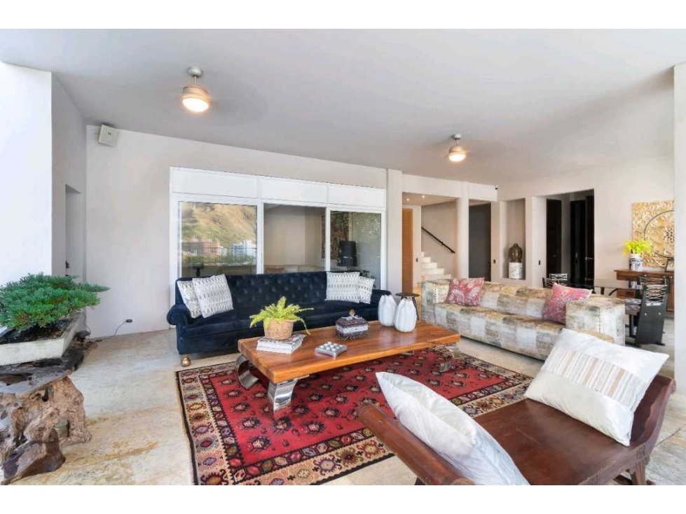 CASA EN VENTA EN BARRIO ARBOLEDA OESTE DE CALI (JP)