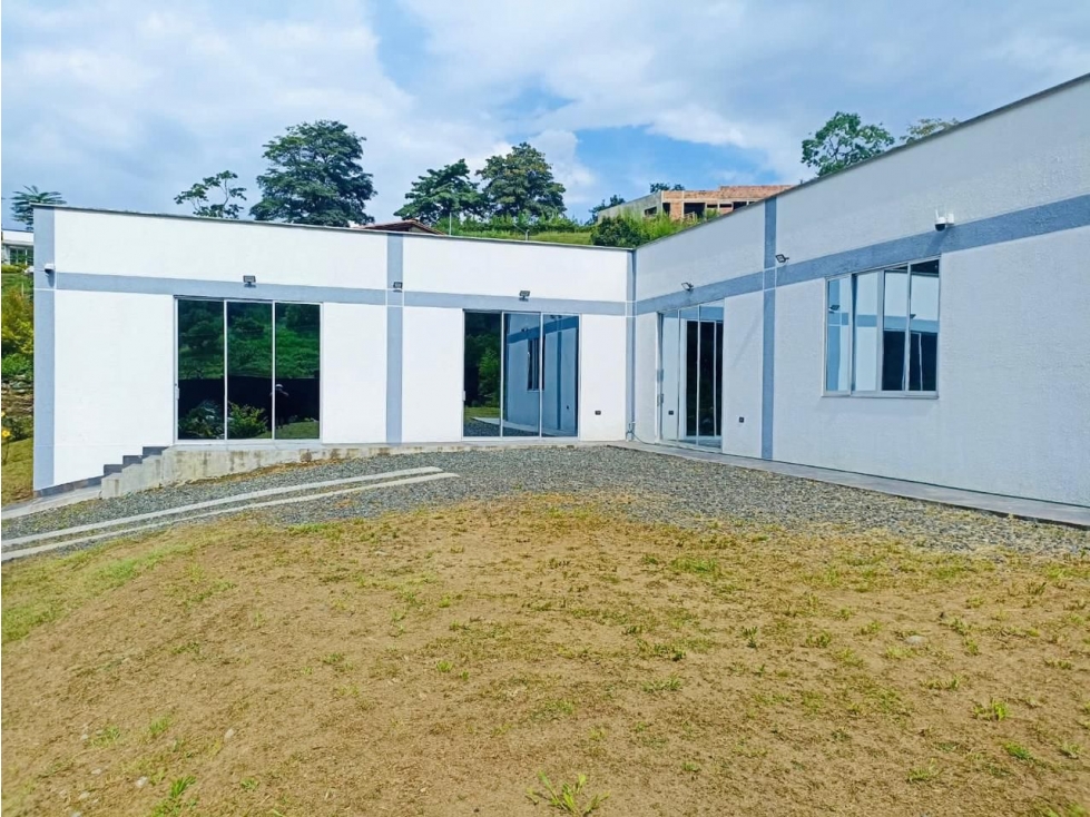 Casa campestre para la venta en la vía Chinchiná-Palestina!!!