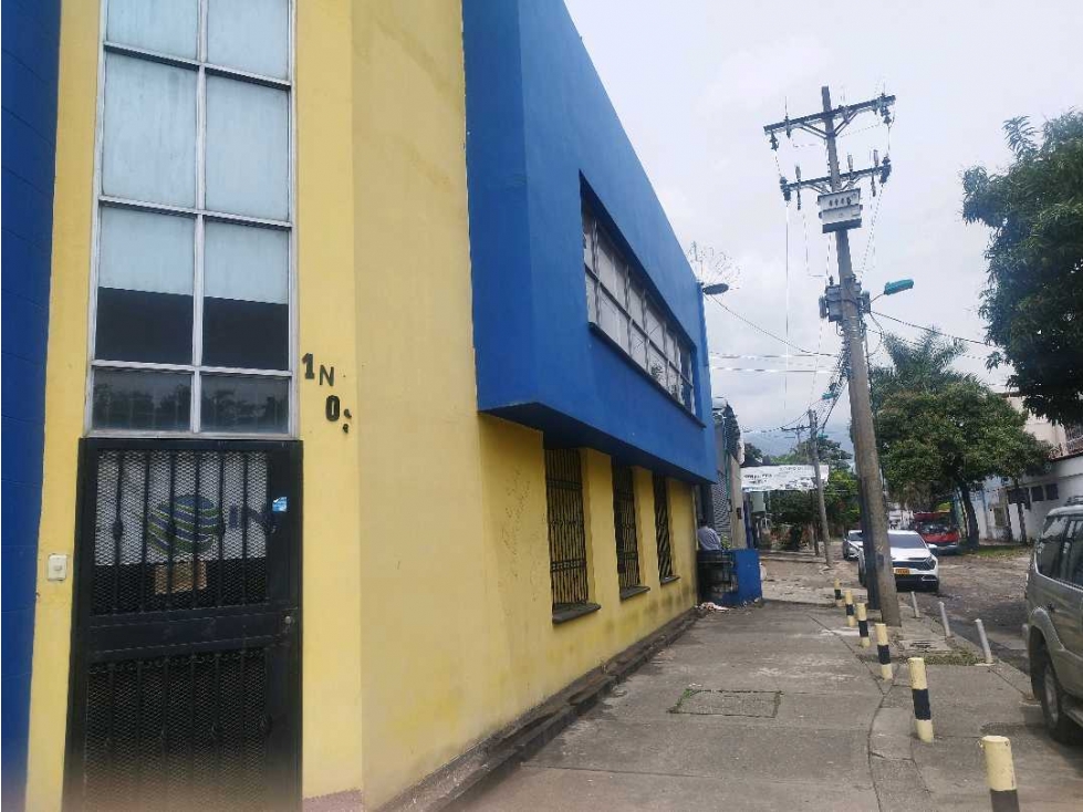 VENDO O ALQUILO EDIFICIO CON PERMISO MIXTO EN EL NORTE ZONA INDUSTRICS — foto 2