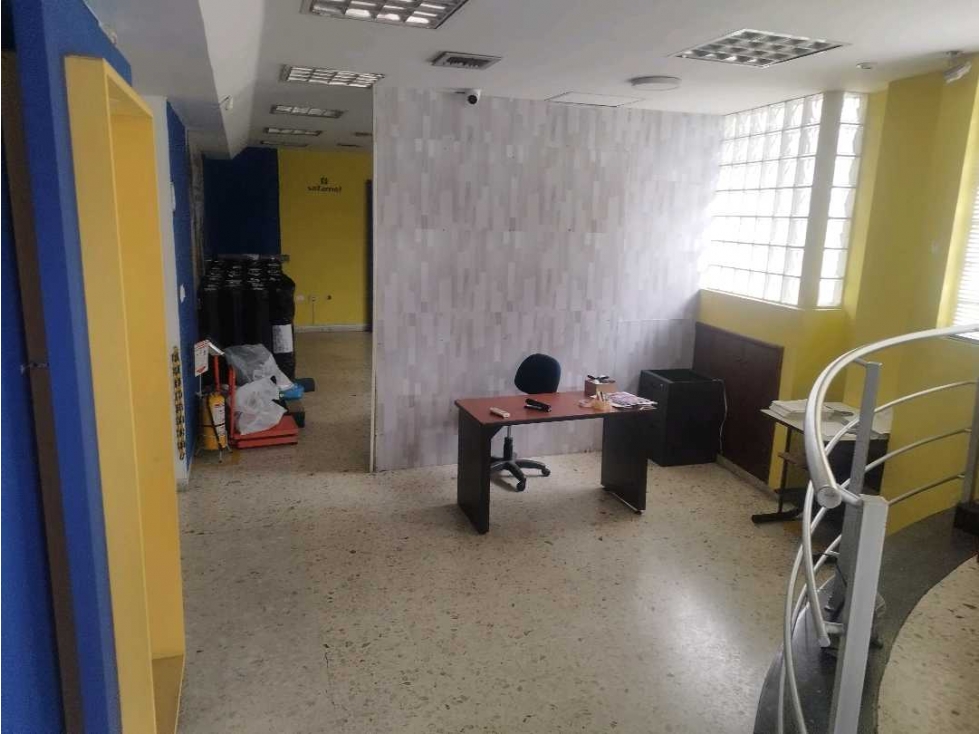 VENDO O ALQUILO EDIFICIO CON PERMISO MIXTO EN EL NORTE ZONA INDUSTRICS — foto 5