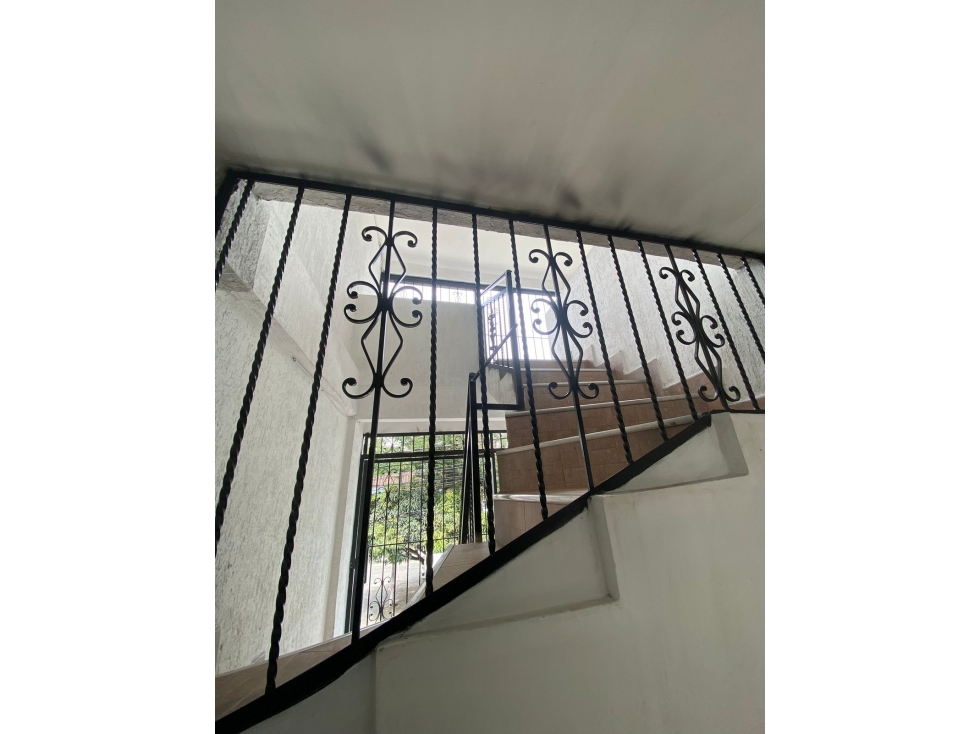 Venta de Casa, 3 niveles, Cristóbal Colón, Sur de Cali-YY-9806426 — foto 2
