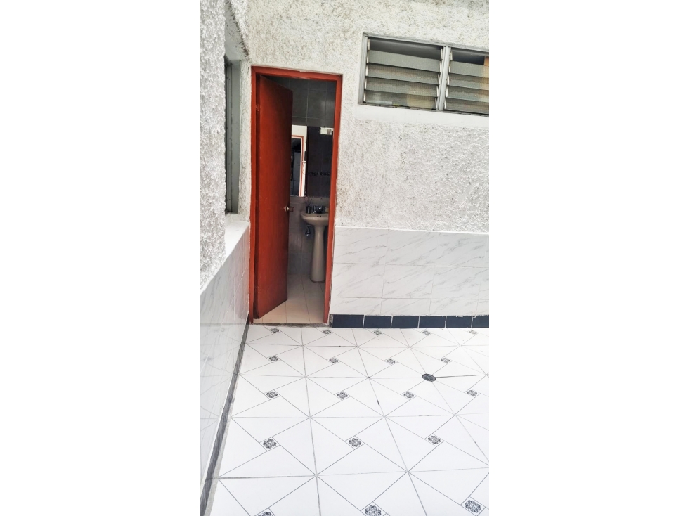 CASA EN VENTA EN LIMITES NOGAL Y MIRAVALLE PRIMER PISO EN P.H. — foto 4