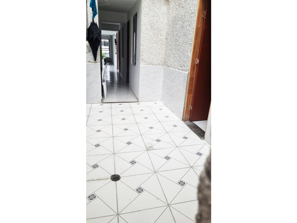 CASA EN VENTA EN LIMITES NOGAL Y MIRAVALLE PRIMER PISO EN P.H. — foto 5