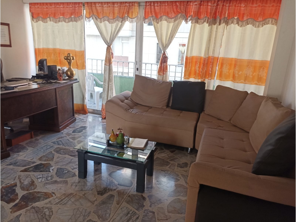 VENDO APARTAMENTO EN EL CENTRO CERCA DE LA CLÍNICA SOMA — foto 2