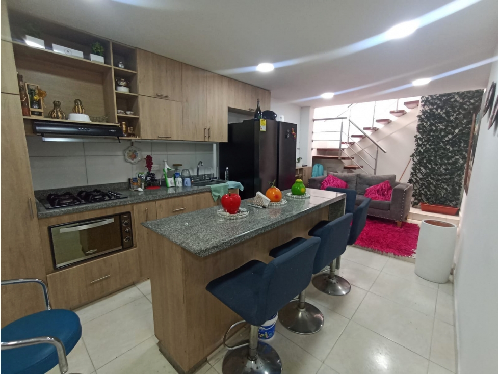 CASA EN VENTA DE 3 NIVELES EN PH LA AMÉRICA - SOLO DE CONTADO — foto 3
