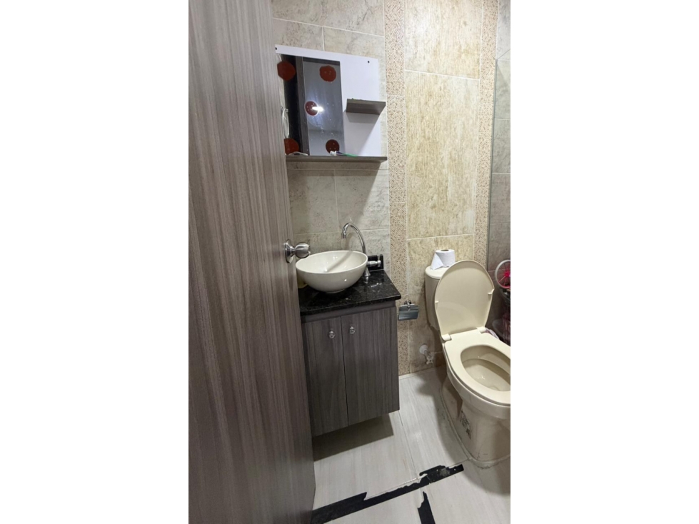 APARTAMENTO EN VENTA EN ITAGÜÍ CERCA DEL ÉXITO, PISO 4 POR ESCALAS — foto 6