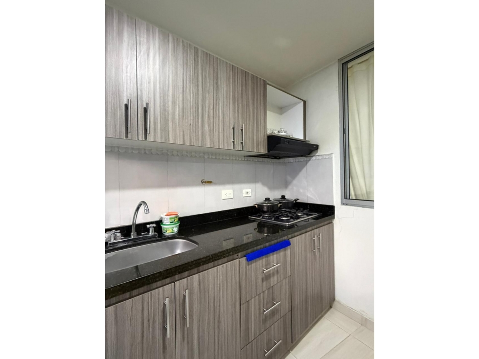 APARTAMENTO EN VENTA EN ITAGÜÍ CERCA DEL ÉXITO, PISO 4 POR ESCALAS — foto 4
