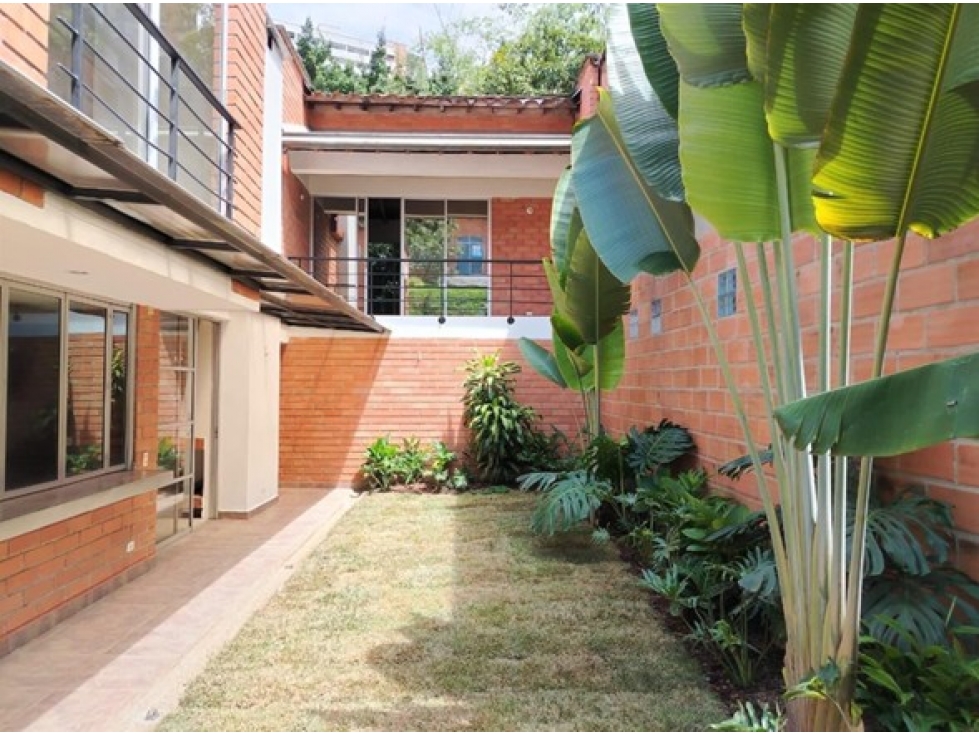 CASA DE 2 NIVELES EN VENTA EN UNIDAD CERRADA EN SABANETA — foto 3