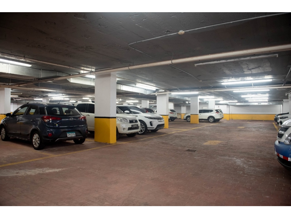 Alquiler de local comercial en Bella Vista — foto 3