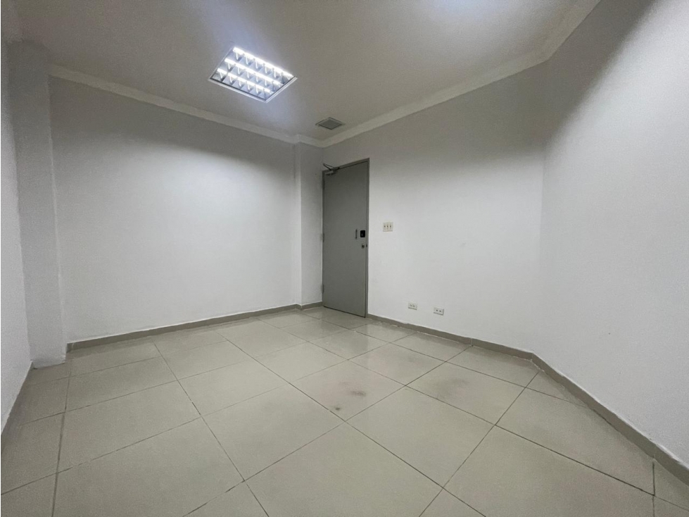 Venta de oficina en Avenida Balboa
