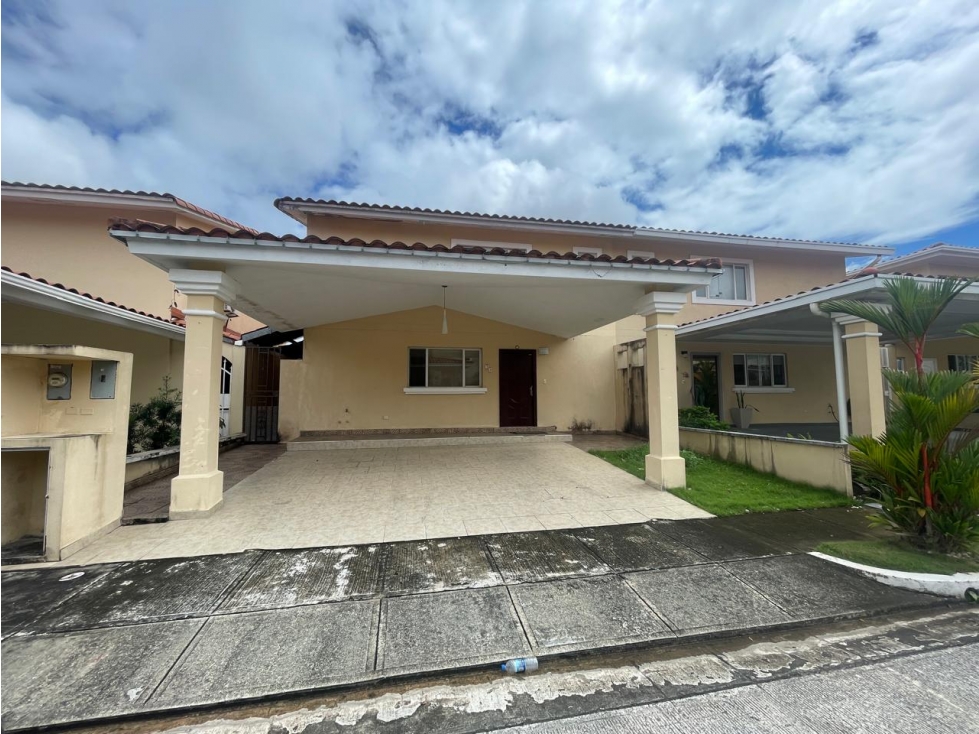Venta de residencia en Brisas del Golf