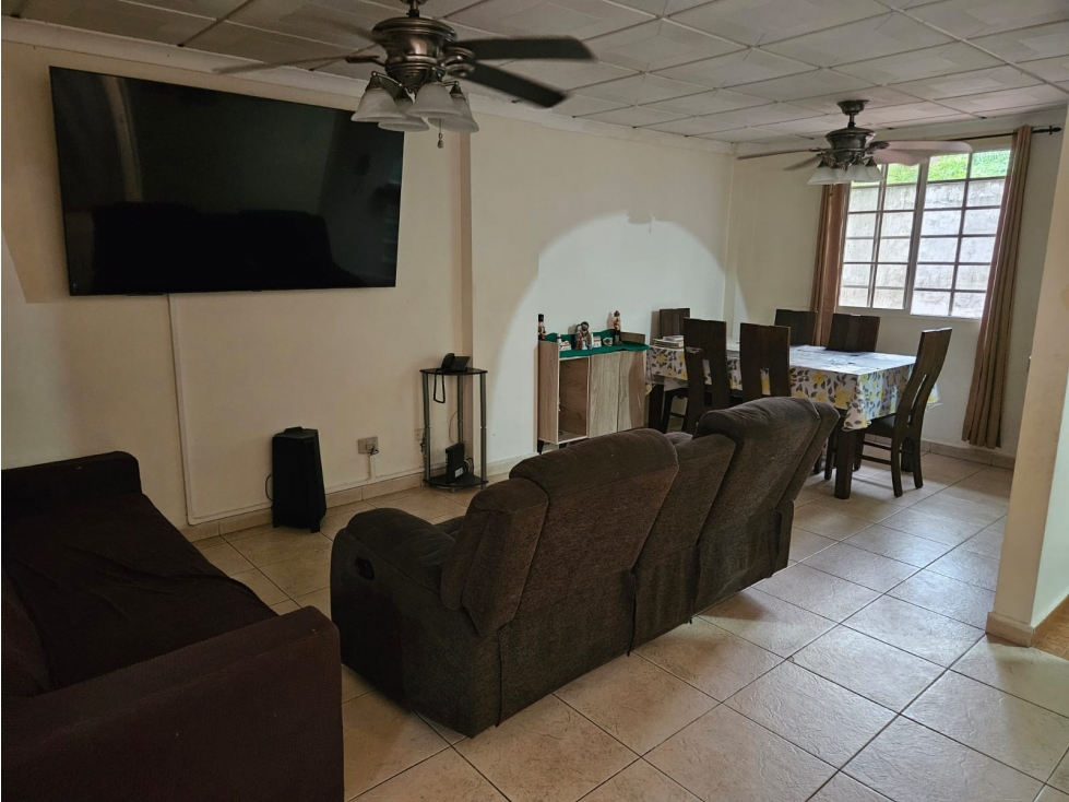 Venta de residencia en Pedregal - 1