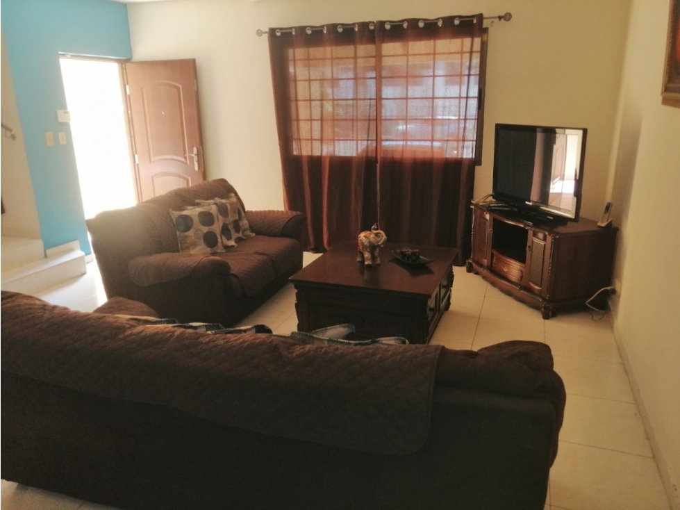 Alquiler de Casa en Cerro Viento - 2