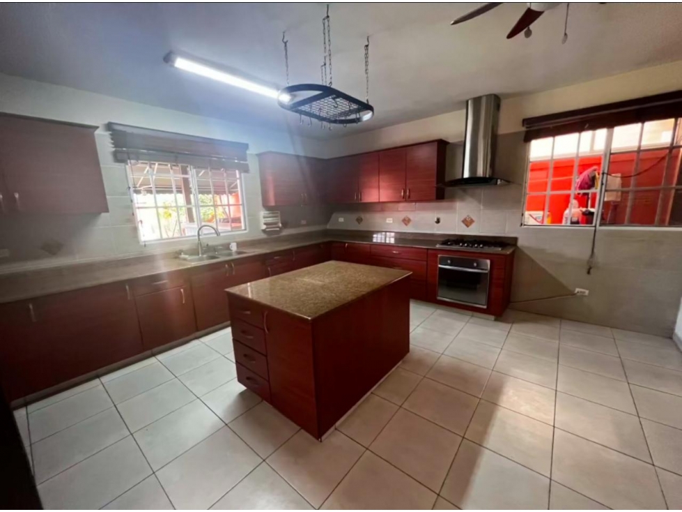 Venta de Casa en Parque Lefevre - 2