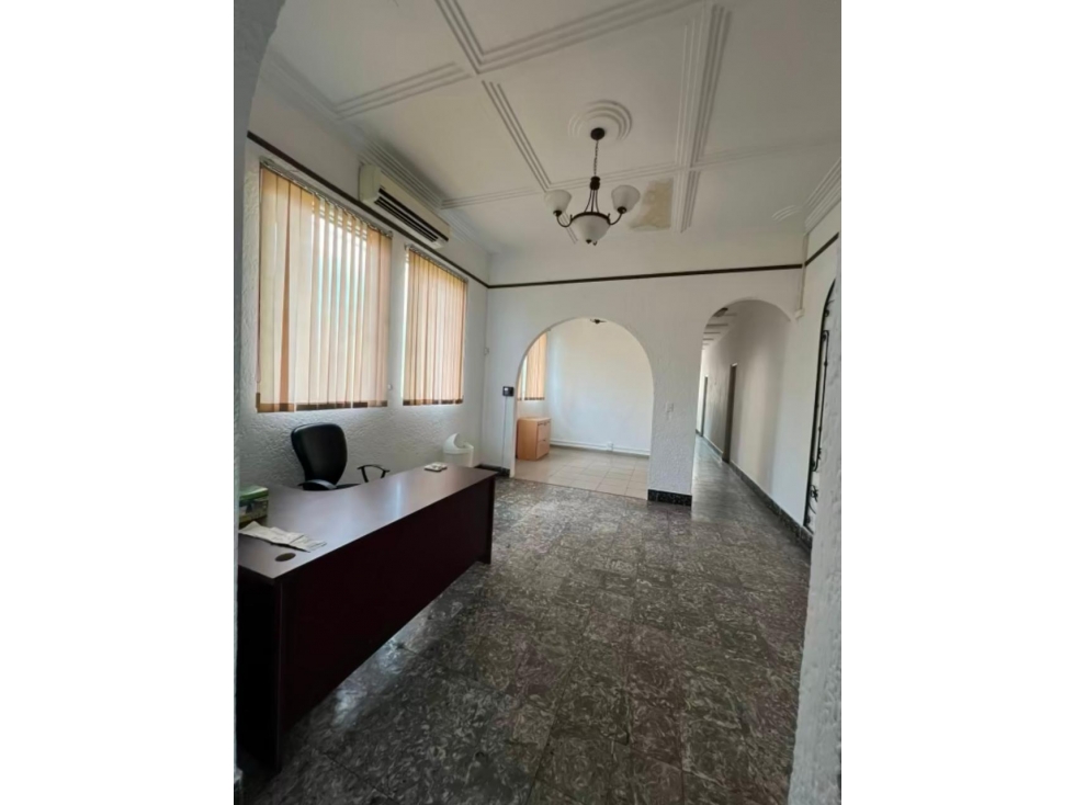 Alquiler de local comercial en Perejil, Calidonia