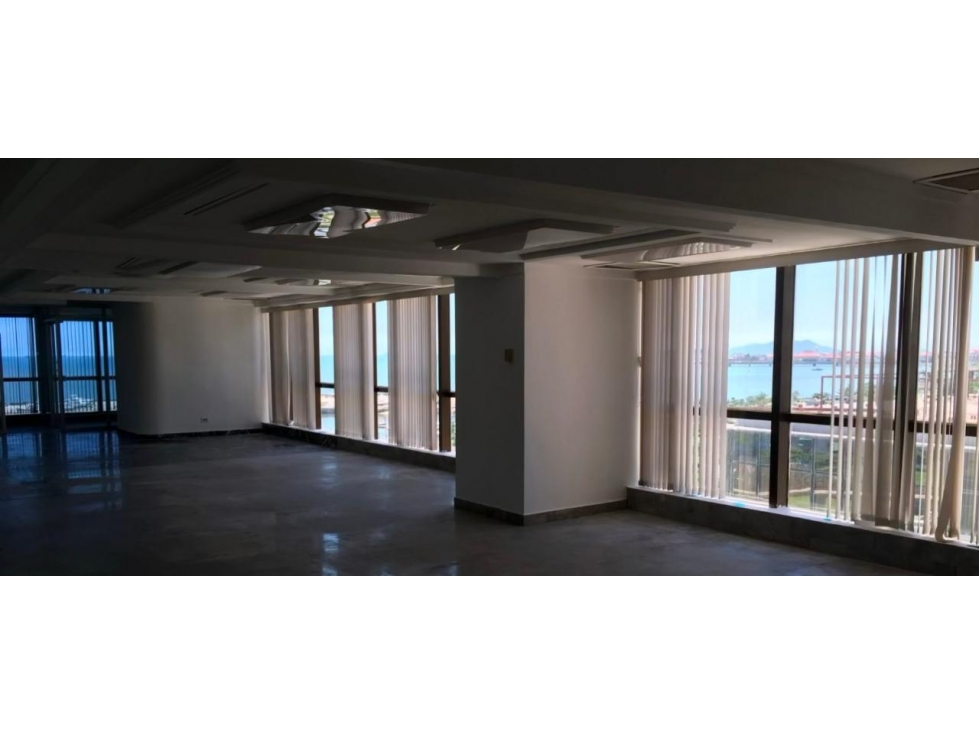 Alquiler de Oficina en Avenida Balboa, con vista al mar — foto 2