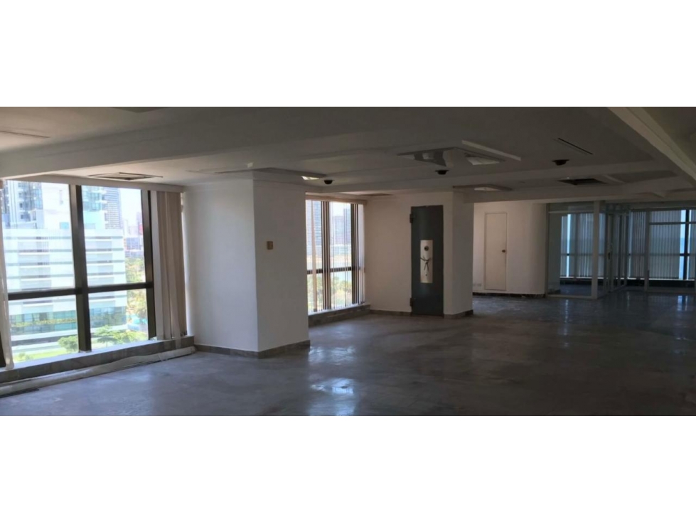 Alquiler de Oficina en Avenida Balboa, con vista al mar — foto 3