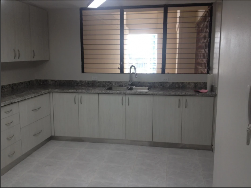 Venta de Apartamento en Avenida Balboa — foto 3