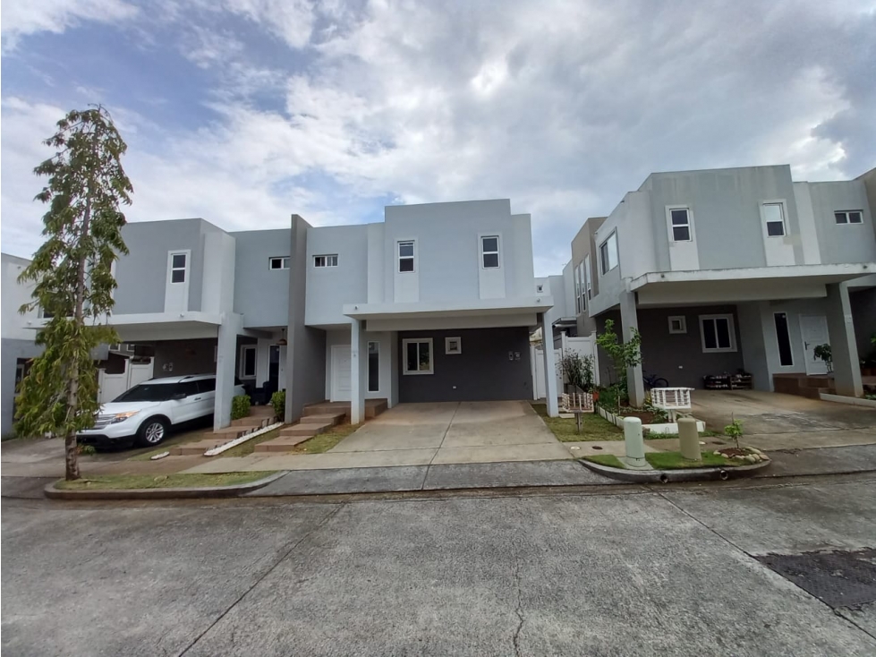 Venta de Casa PH VICTORIA Paseo del Norte