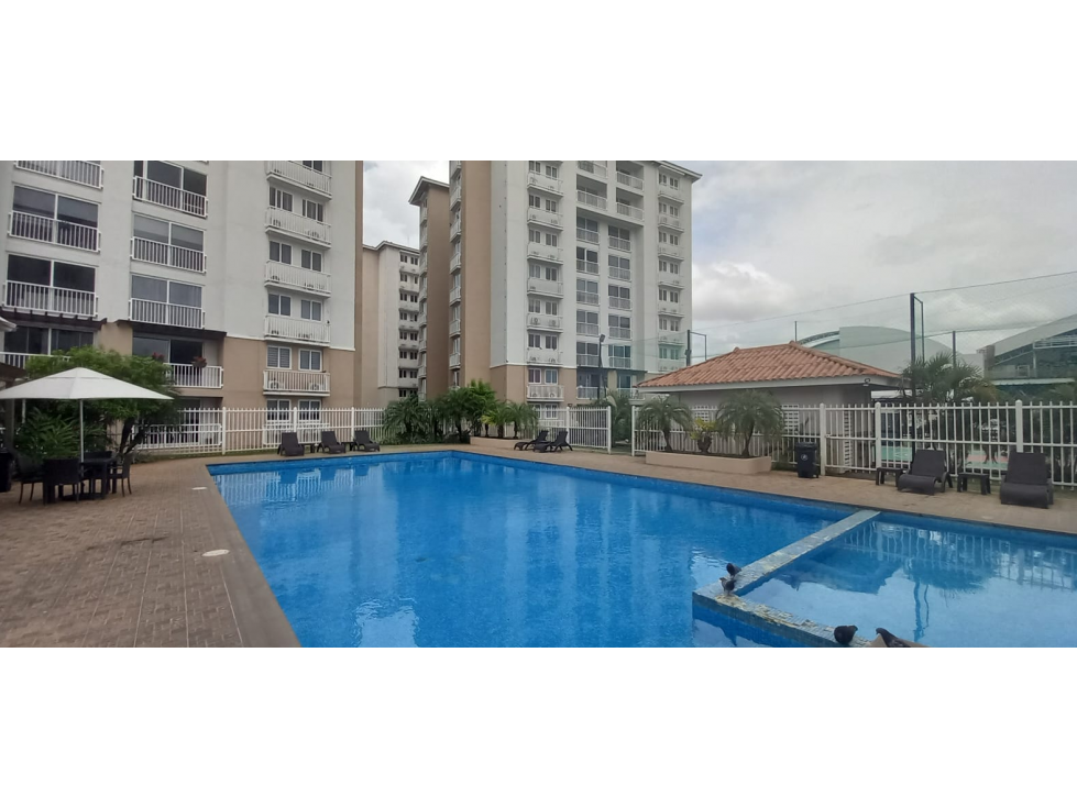Vendo Apartamento en PH Versalles II