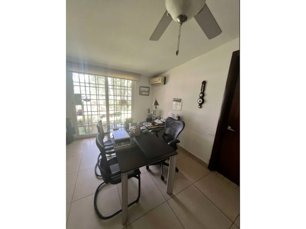 Venta de Residencia Llanos de Curundú — foto 6