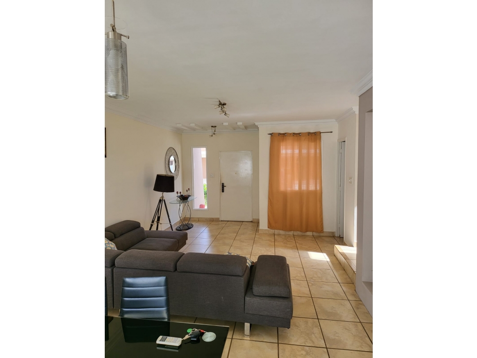 Alquiler de Residencia Amoblada en Paseo Del Norte — foto 3
