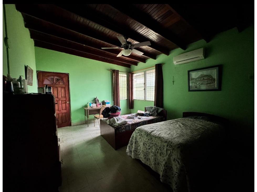 Venta de Residencia con potencial comercial en Las Cumbres — foto 3