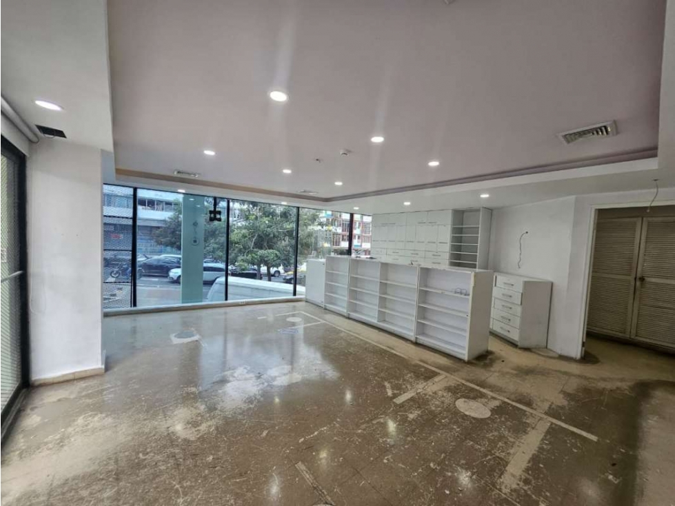 Alquiler de local comercial en Bella Vista — foto 5