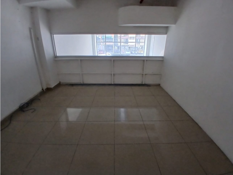Alquiler de Local Comercial en Bella Vista — foto 3