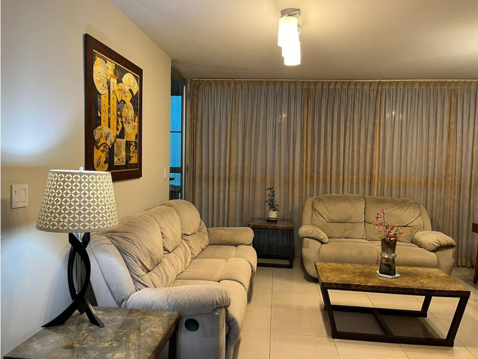 Se alquila apartamento en Chanis