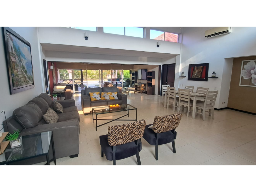 Se Alquila Casa con Piscina en Villas del Decamerón, Panama - 3