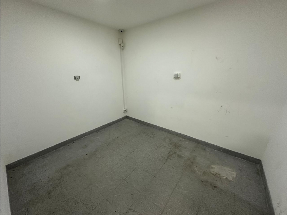 Alquiler de Local Comercial en Bella Vista — foto 2