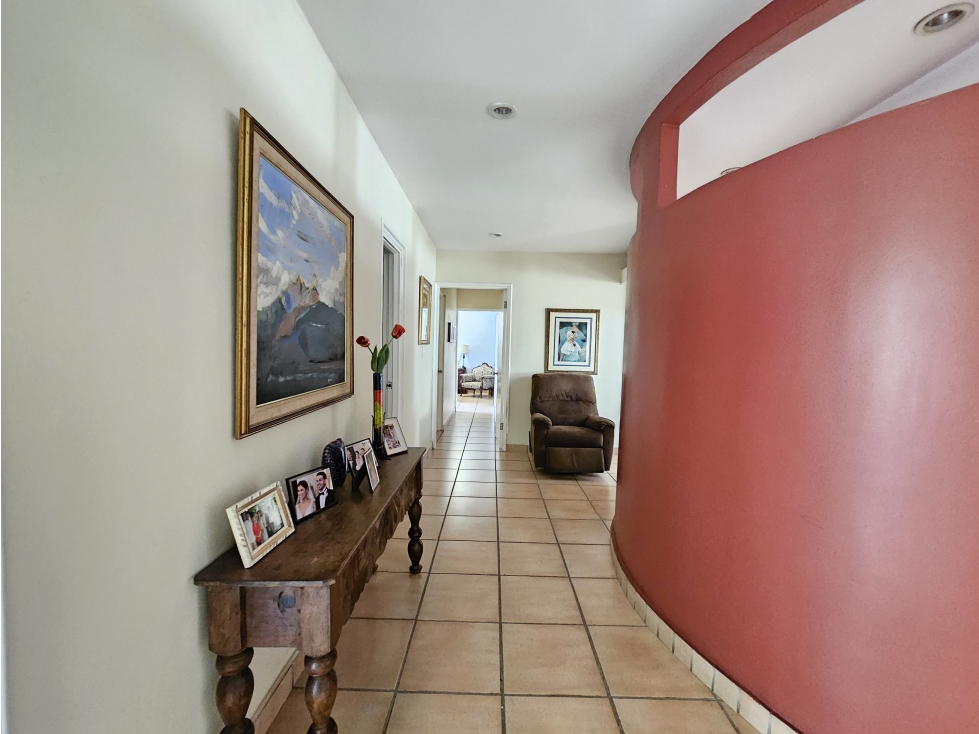 Venta de Casa con terreno - en El Carmen POR DEBAJO DEL AVALUO - 2